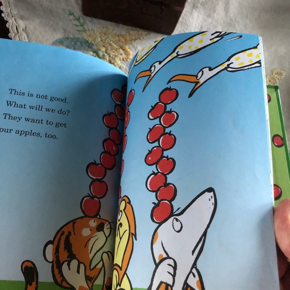 Dr Seuss "Ten Apples Up On Top" Early Moments printing 2010 - Picture 10 of 13